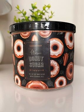 NWT Goose Creek 3 Wick Candle, Warm Donut Sugar Scent